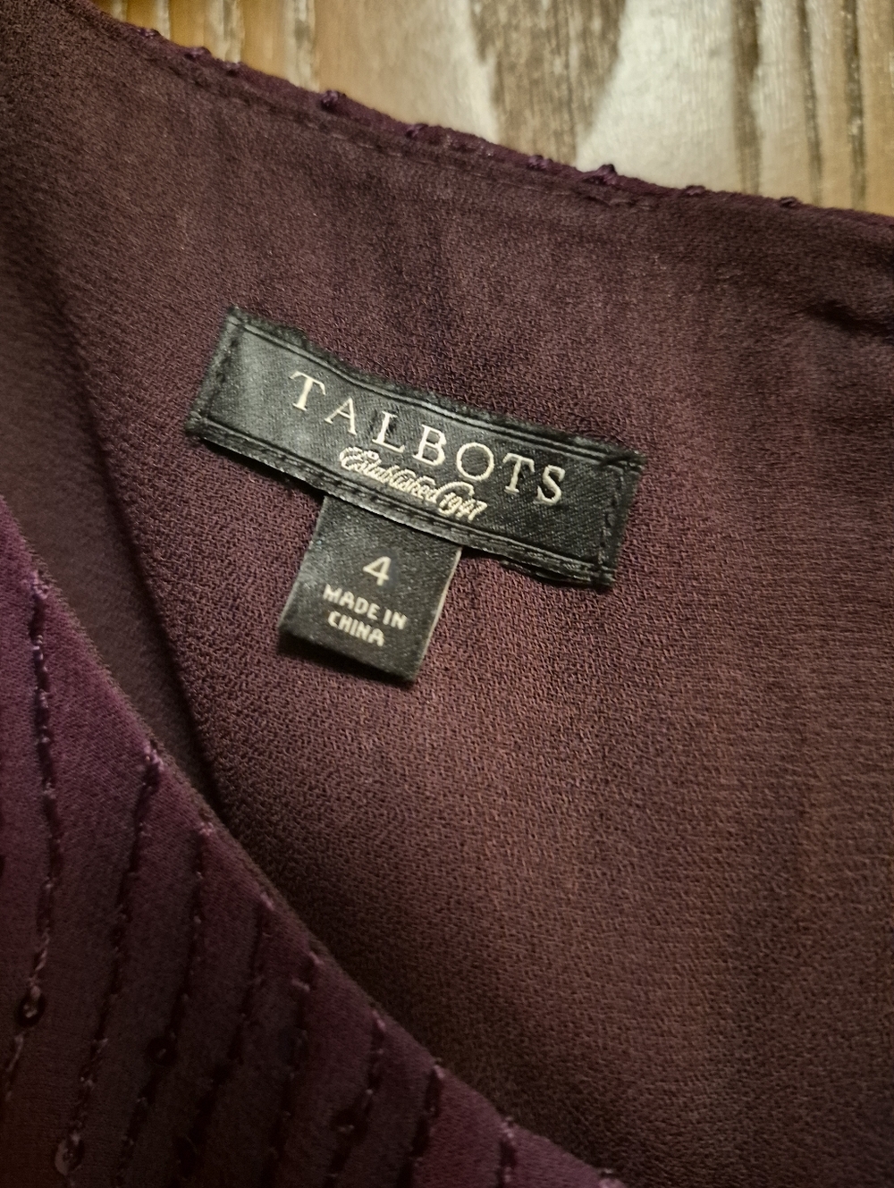 Talbots 100%Silk Fully Lined Plum Sleeveless Beaded Camisole Size 4 Excellent! - Picture 2 of 11